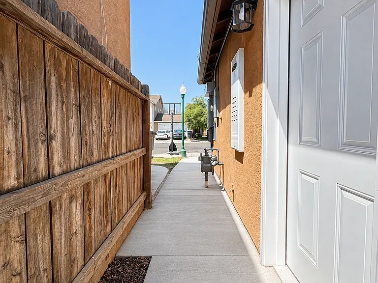 505 S Renn Ave — Photo 23
