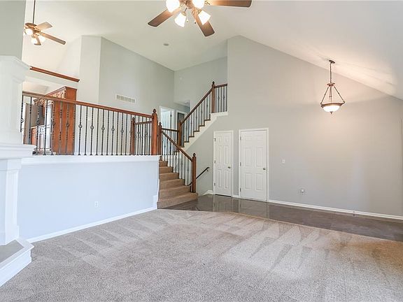 5th image of 1317 SE Dalton Ct