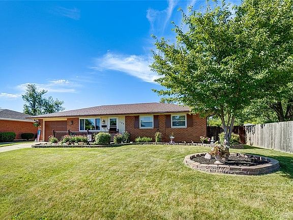 2nd image of 105 Lodestone Dr