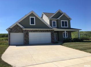 9 Blackstone Way, Le Claire, IA