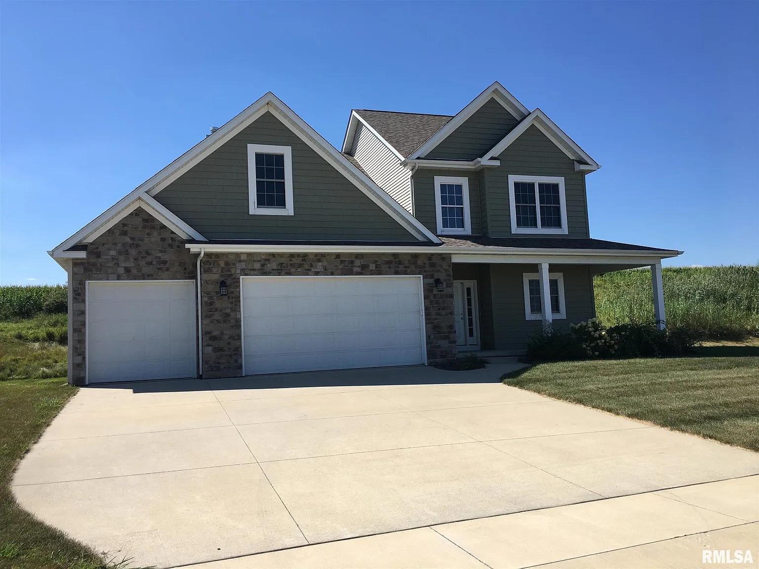 9 Blackstone Way photo 1