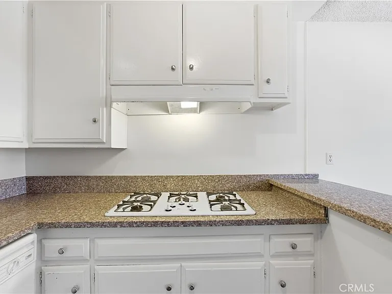 5168 Yarmouth Ave #5 — Photo 8