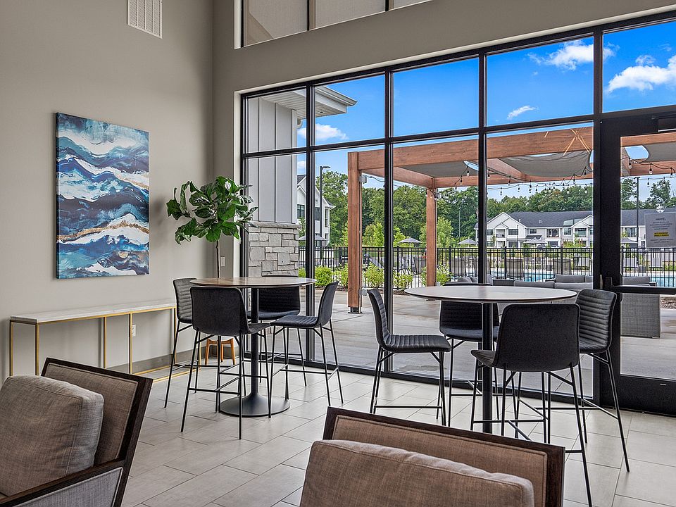 Seasons at Elgin Clubhouse