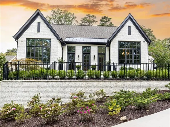 4900 Lake Forrest Dr, Atlanta, GA 30327