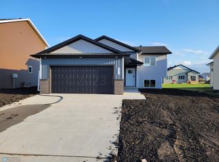 6025 78th Ave S, Horace, ND