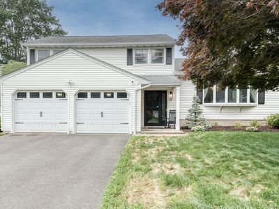 32 Patriot Lane, Newington, CT, 06111