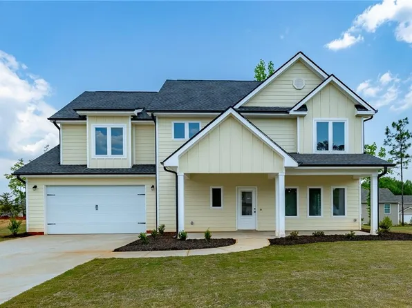 118 Boulder Dr, Toccoa, GA 30577