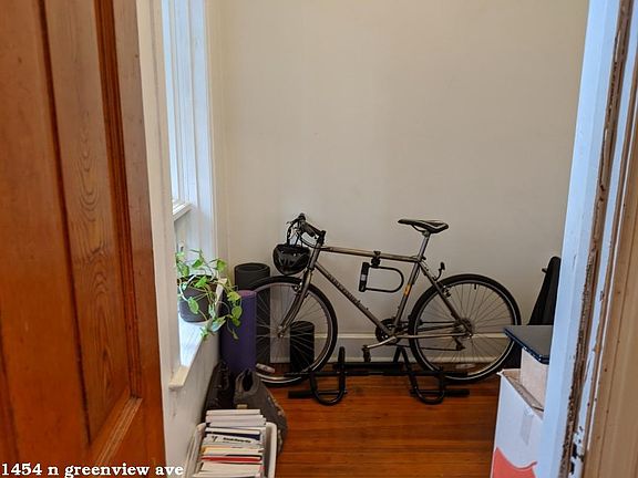 5th image of 1454 N Greenview Ave #1618