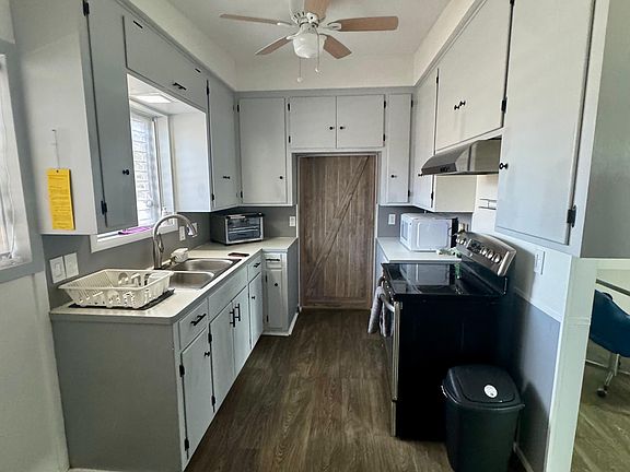 4th image of 1305 Aswan Dr