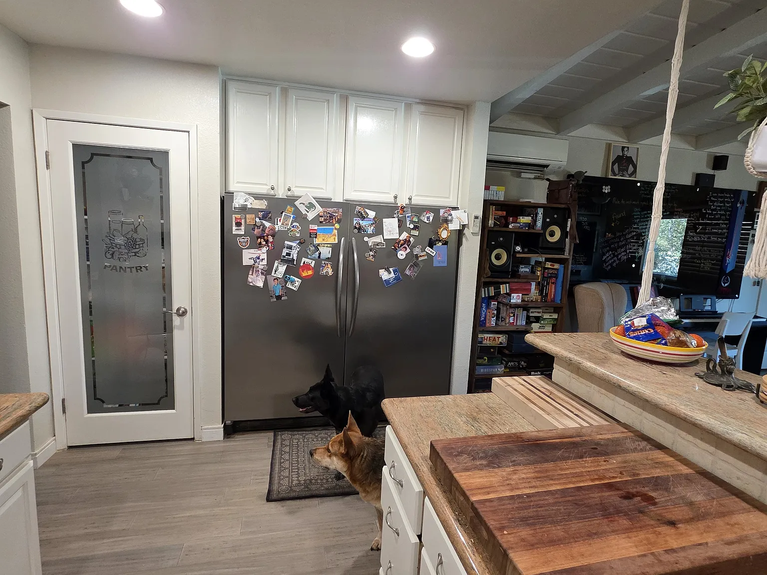 328 Eddie Dr — Photo 4