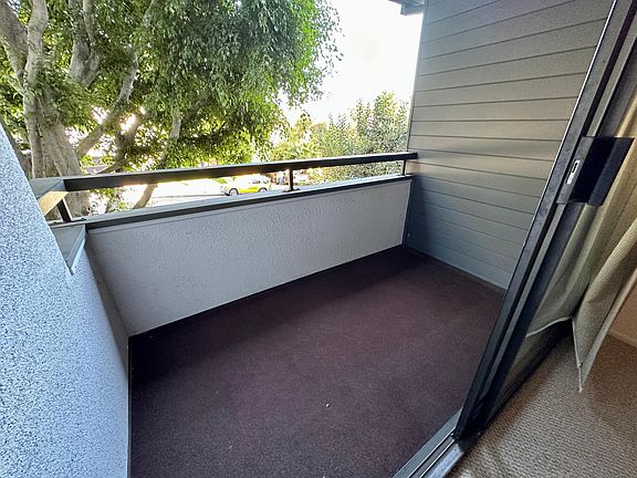 4th image of 1215 N Olive Dr APT 207
