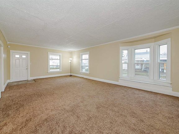 5th image of 1220 W Dalton Ave