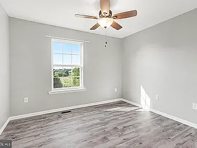 3 bed, 1820 sqft, $2,095 — Photo 2