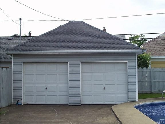 5th image of 200 Wallace Ave
