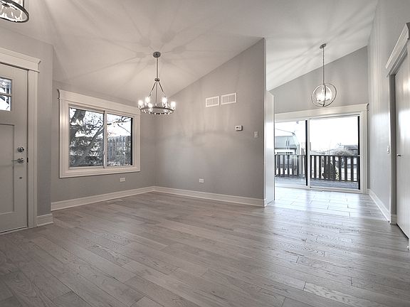 3rd image of 47 Elmwood Ct