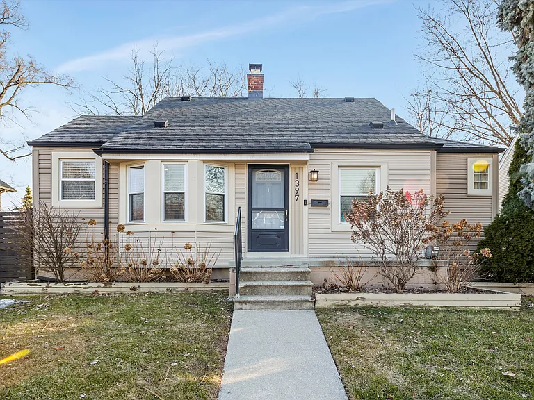 1397 Leroy St — Photo 35
