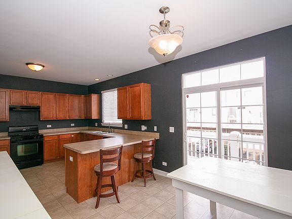 3rd image of 1677 Deer Pointe Dr