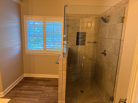 5th image of 905 Highfield Ct