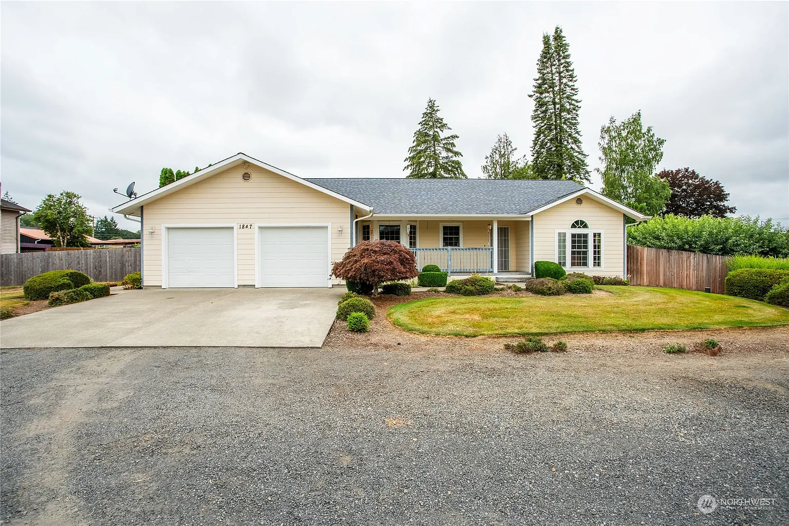 1847 SW Snively Avenue photo 1