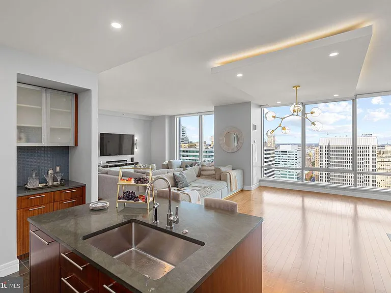 1414 S Penn Sq #25CDE — Photo 15