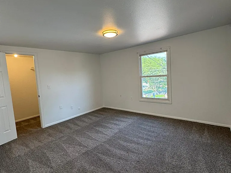 Master Bedroom | Walk-in-Closet