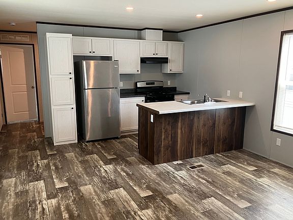 2nd image of 40 College Dr #40