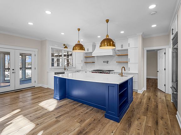 4th image of 21647 Crown Lake Dr