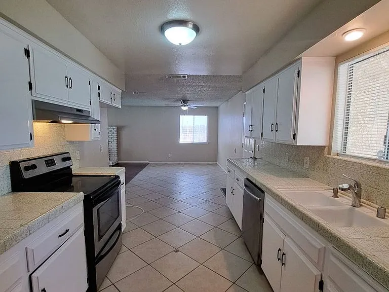 15262 W El Mar Ln — Photo 1