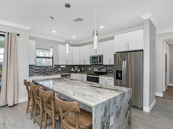 3rd image of 2609 SW 17th Pl