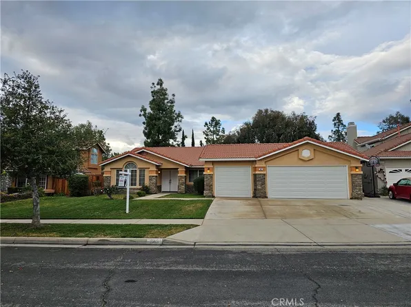 843 Buckeye Cir, Corona, CA 92881