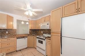 5th image of 2571 Aragon Boulevard #413