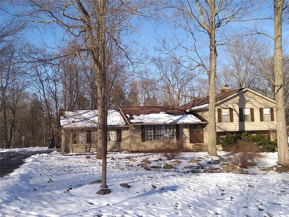 1st image of 37125 Windy Hill Ln