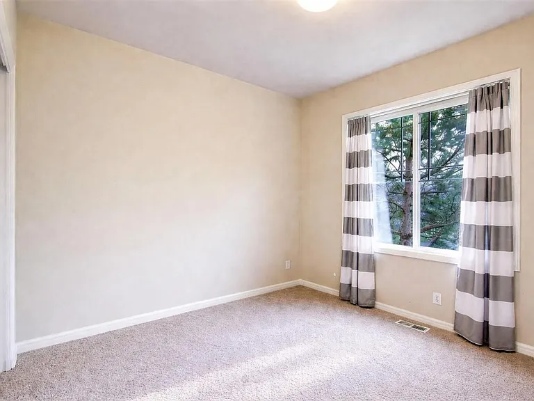 18860 NE 63rd Way #102 — Photo 13