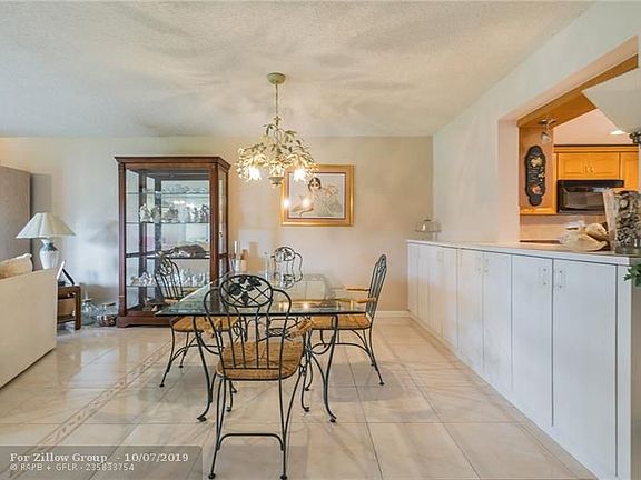 5th image of 291 S Hollybrook Dr APT 205