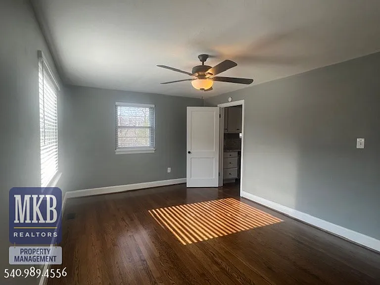 6221 Shady Acres Dr — Photo 8