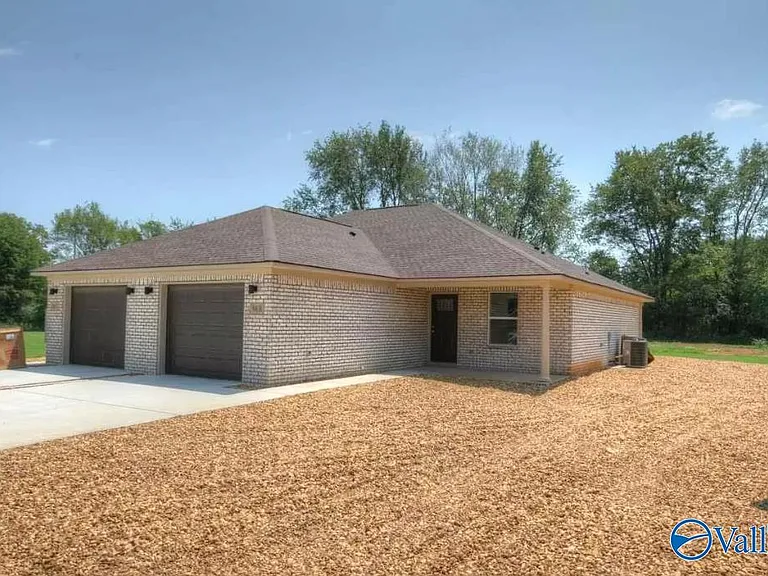 110 Kaleigh Paige Cir #B — Photo 1
