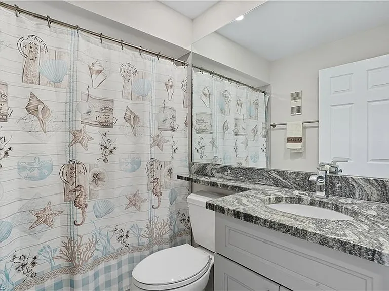25900 Hickory Blvd #305 — Photo 16