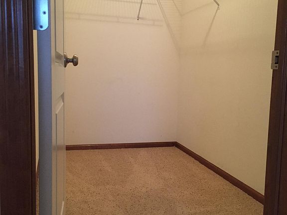 5th image of 1606 NW Prairie Lakes Dr
