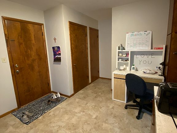 3rd image of 1109 13th Ave N APT 2