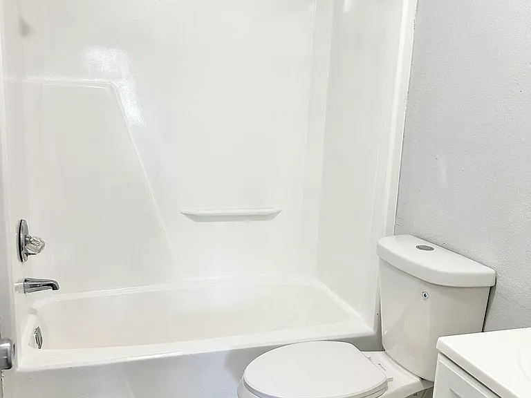 380 Patterson St #7 — Photo 5