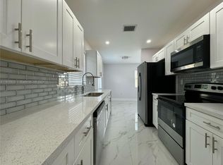 990 NW 13th Ter, Florida City, FL 33034