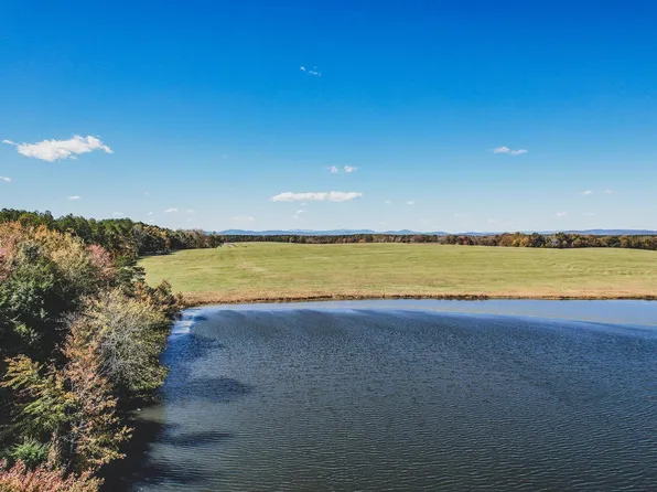 16 Briery Creek Rd, Scottsville, VA 24590