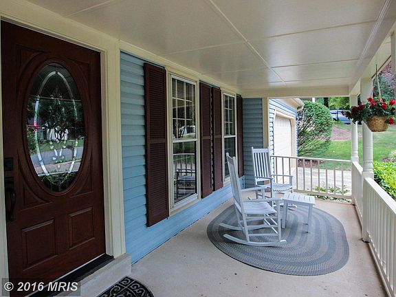 5th image of 8 Westmoreland Dr