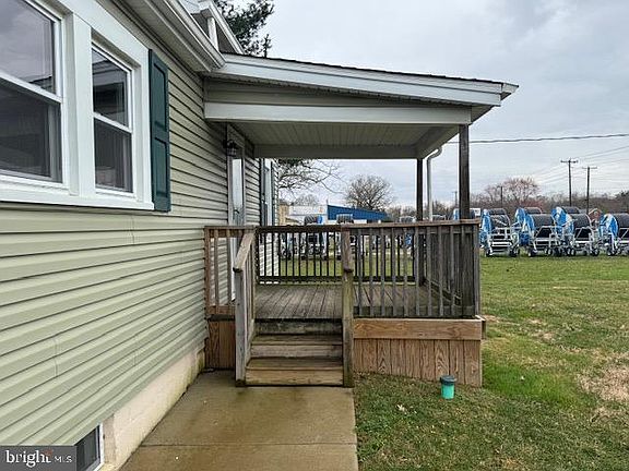 3rd image of 2185 E Wheat Rd Unit D