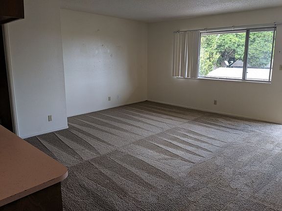 2nd image of 626 E Foothill Blvd APT 4