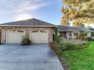 110 Alteejen Rd, Zillah, WA 98953