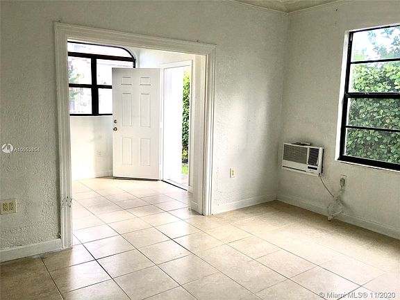 5th image of 620 NW 10th Ave #3