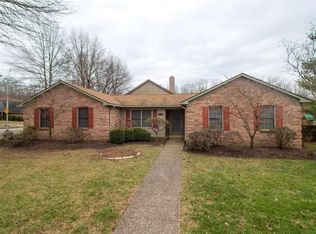 910 Charwood Dr, Lexington, KY 40515