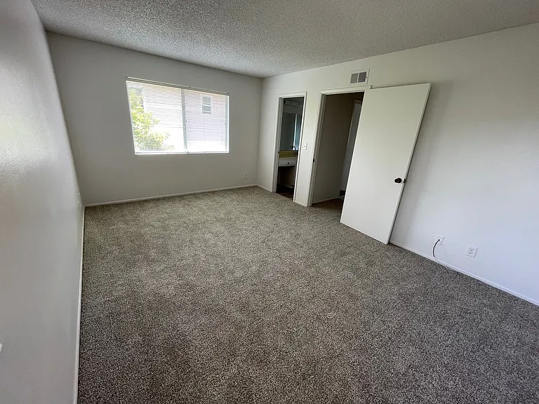 7369 Elmhurst Pl — Photo 16