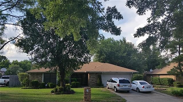 1st image of 233 Shady Oaks Dr
